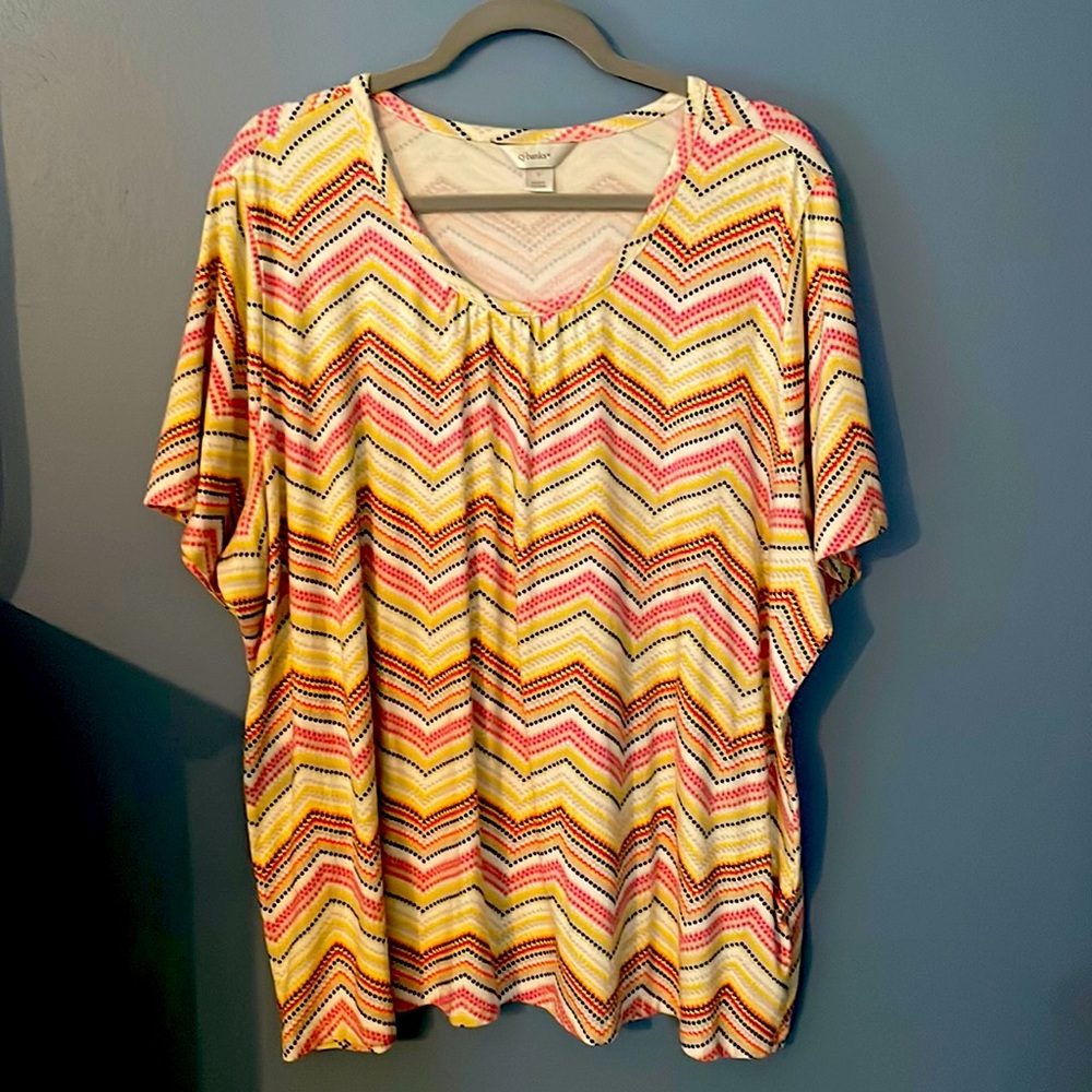 CJ Banks size 3X cute knit top!